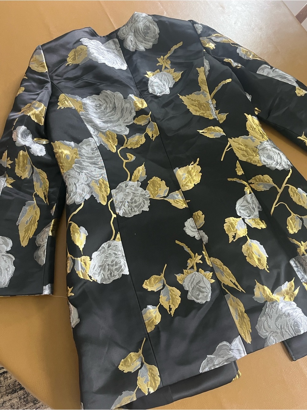 Tahari Black Long Blazer with Gold and Silver Floral Jacquard - Picture 8 of 8